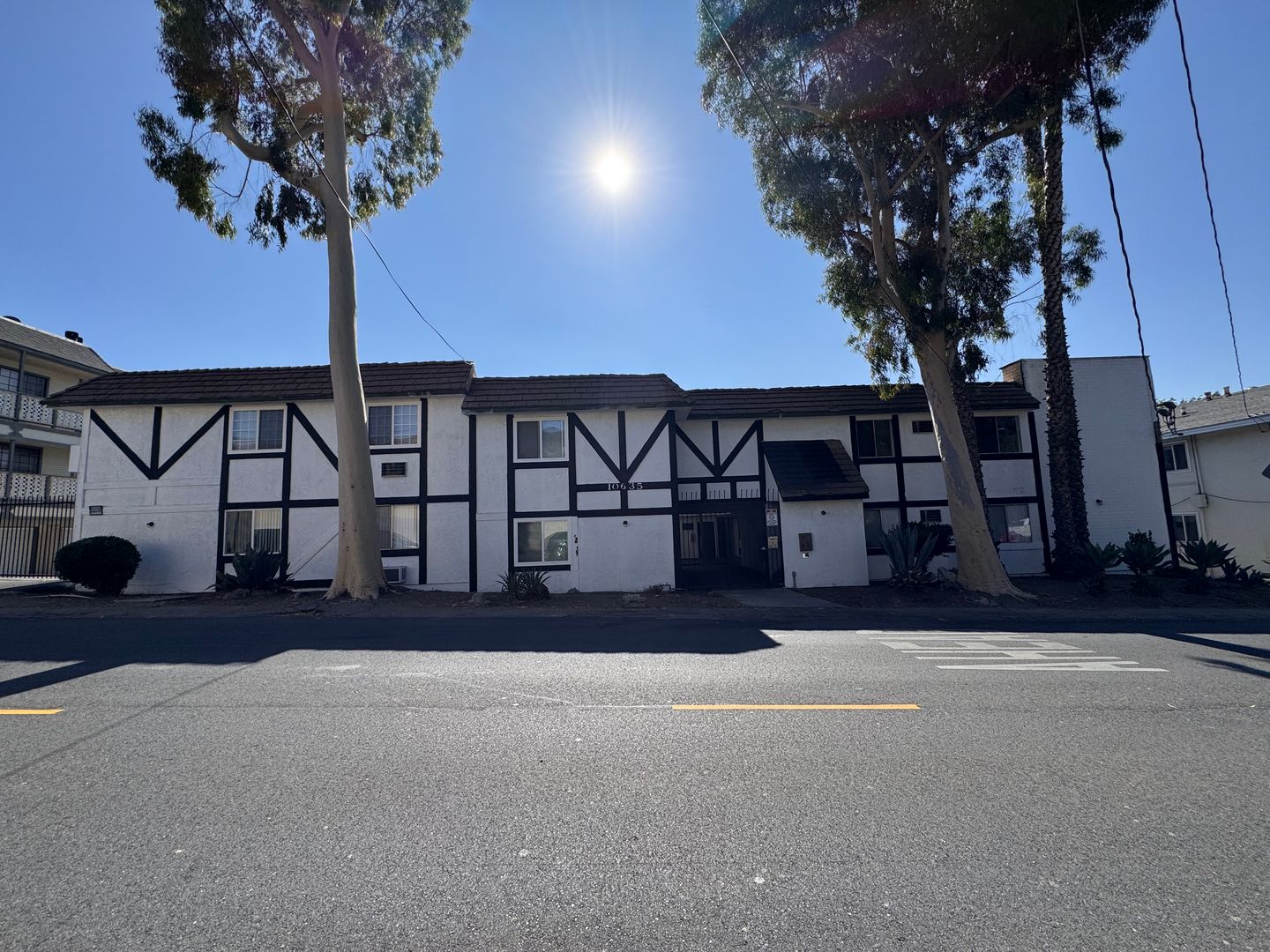 Sunland Apartment: 10635 Sherman Grove Ave