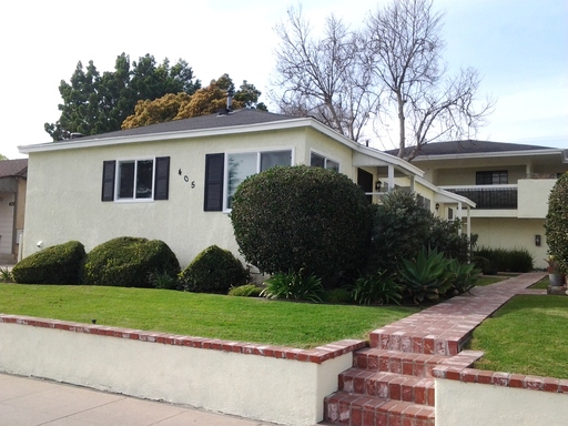 Adorable studio in desireable Burbank area! – photo 1