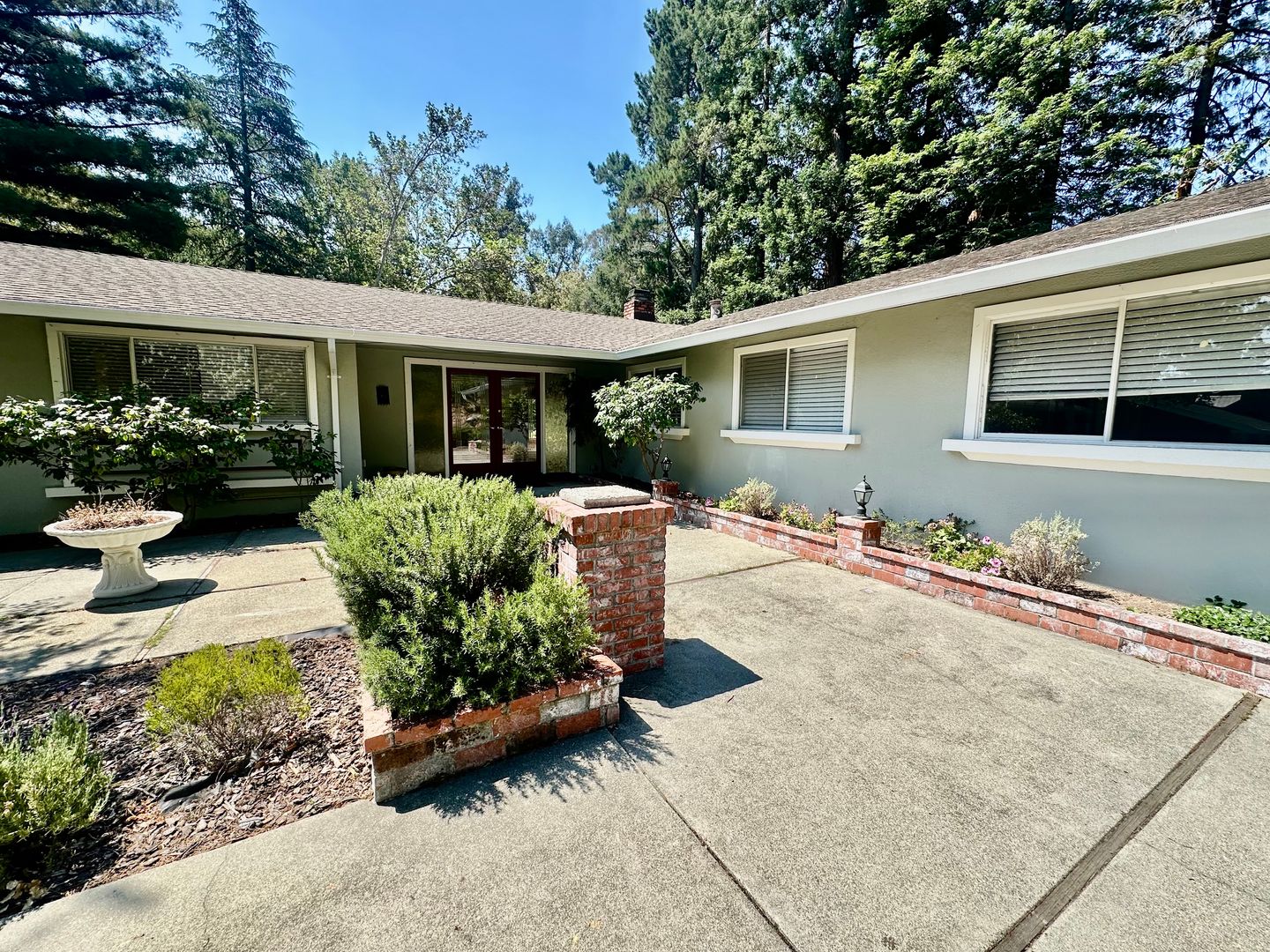 Los Gatos House: 19650 Sky Oaks Way