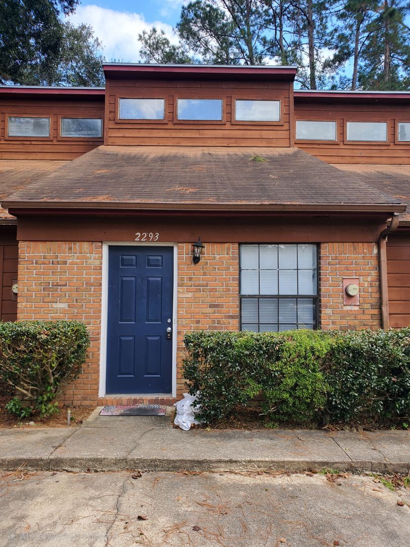 Tallahassee House: 2293 Hartsfield Way