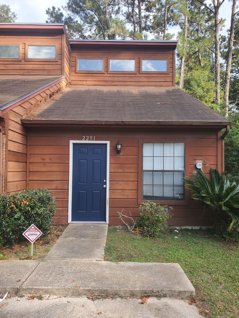Tallahassee House: 2291 Hartsfield Way