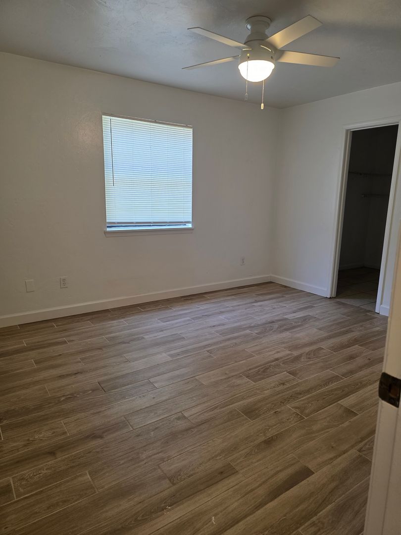 2350 Hartsfield Way 6 of 11