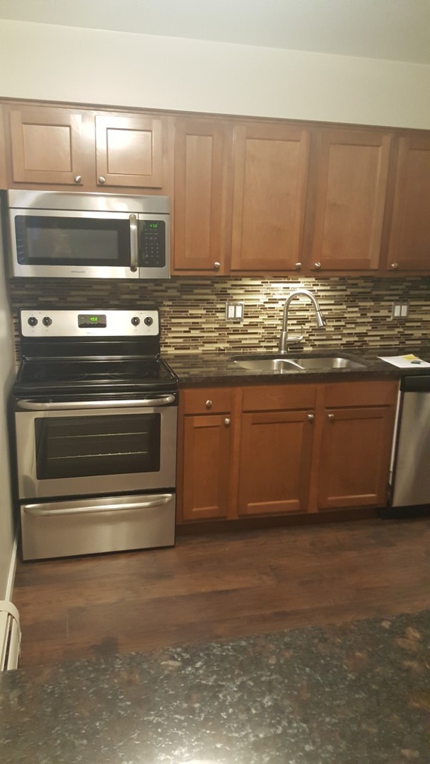 Fenton Apartment: 1121 Poplar