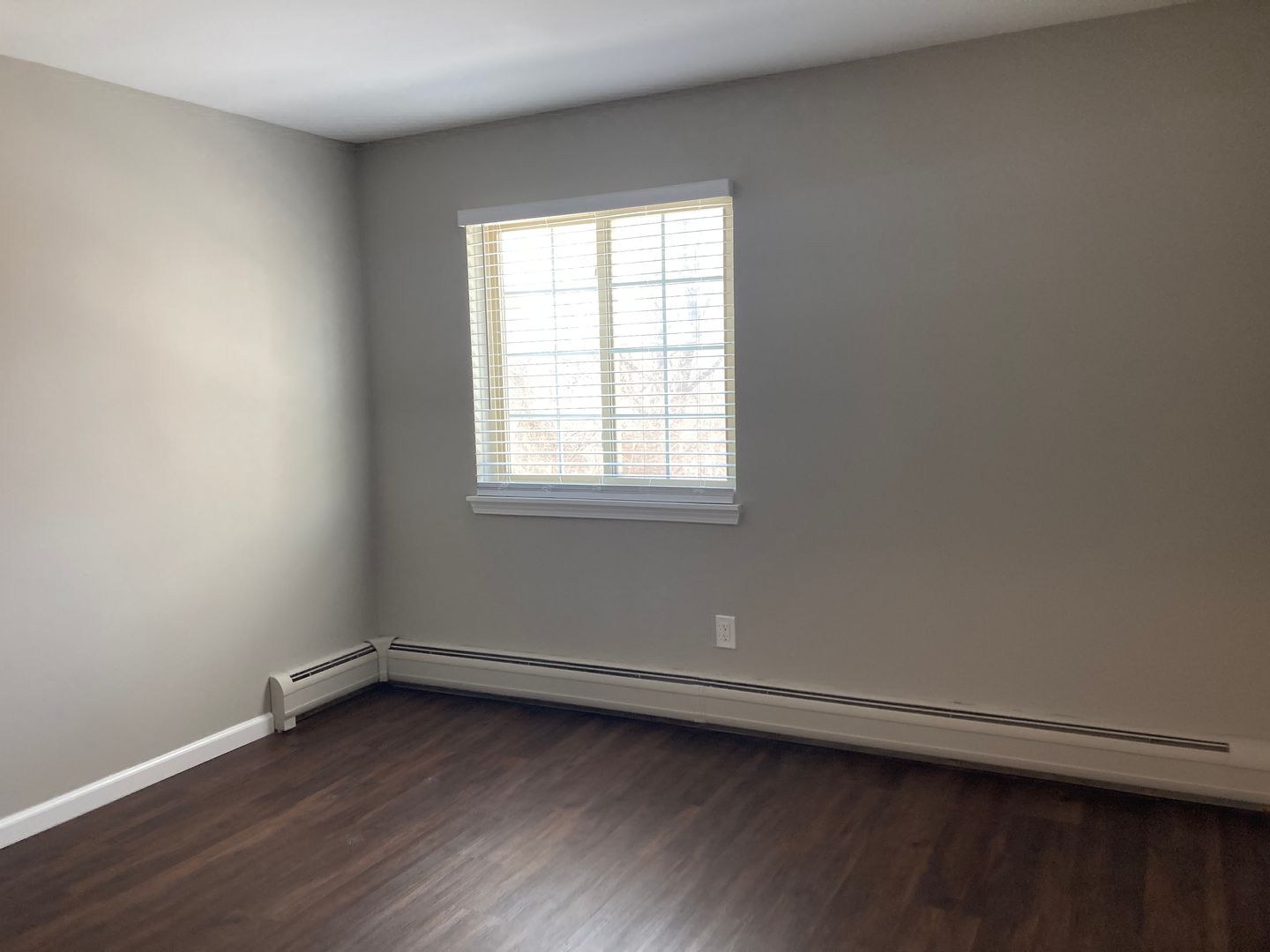 Mt.Clemens Apartment: 1 Valley Drive