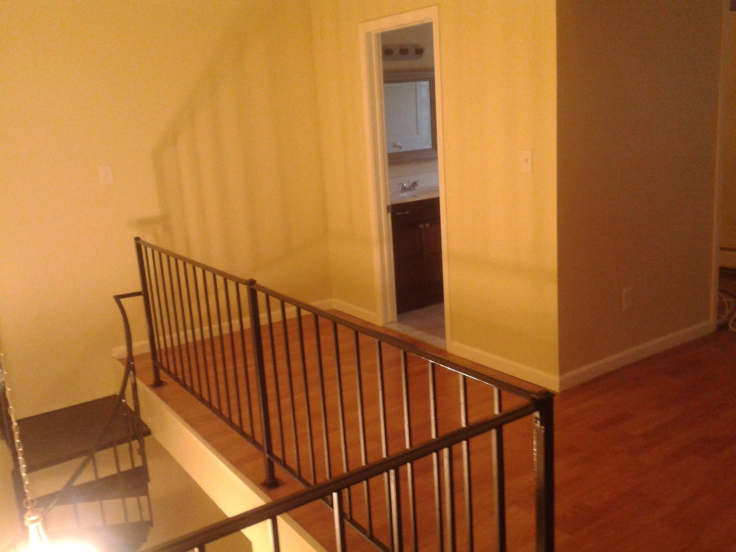 Royal Oak Apartment: 1105 N Stephenson Hwy