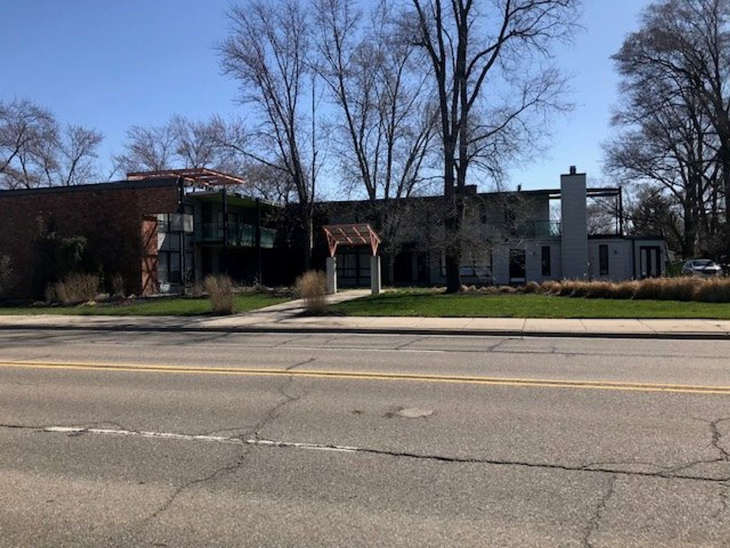 Clawson Apartment: 249 S Crooks