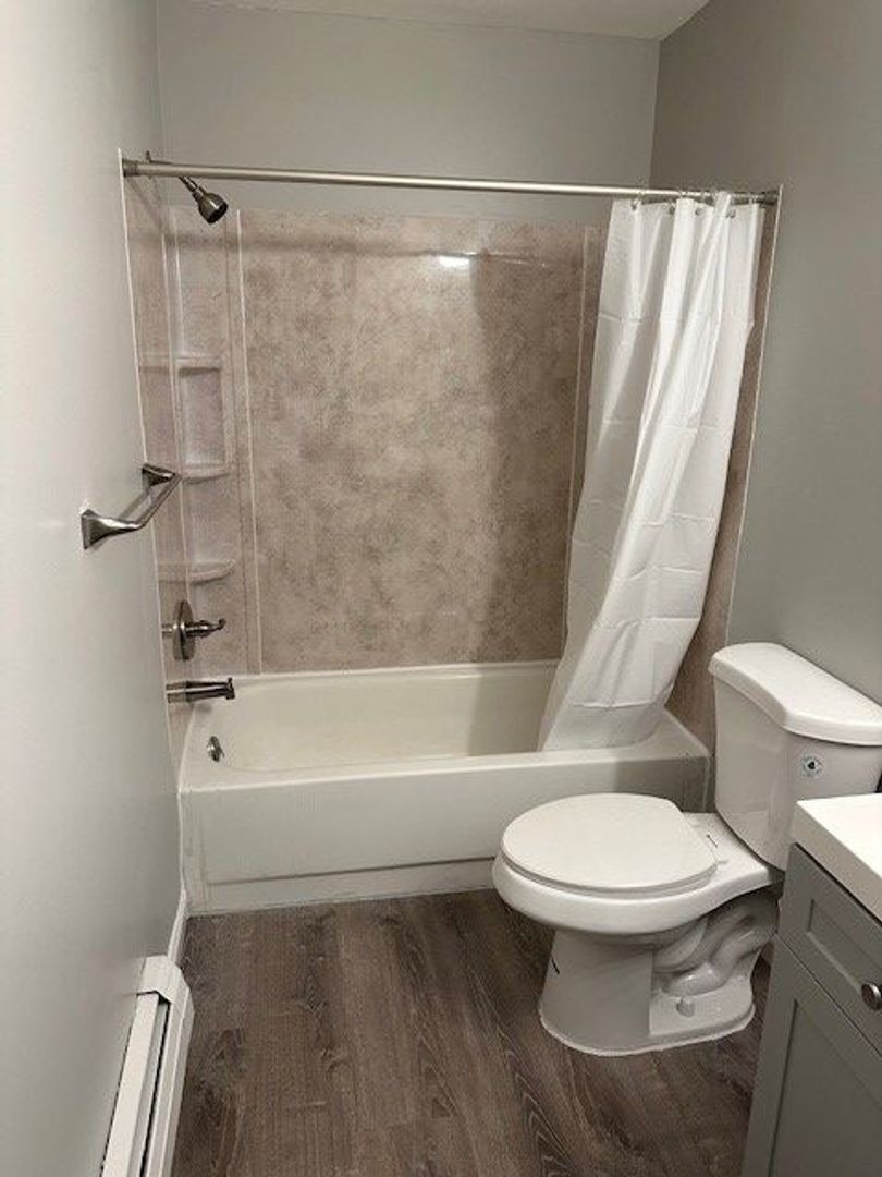 East Jordan Apartment: 413 S. Lake St.