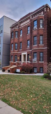 Newly Remodeled Spacious Studio in the Heart of New Center! – photo 1