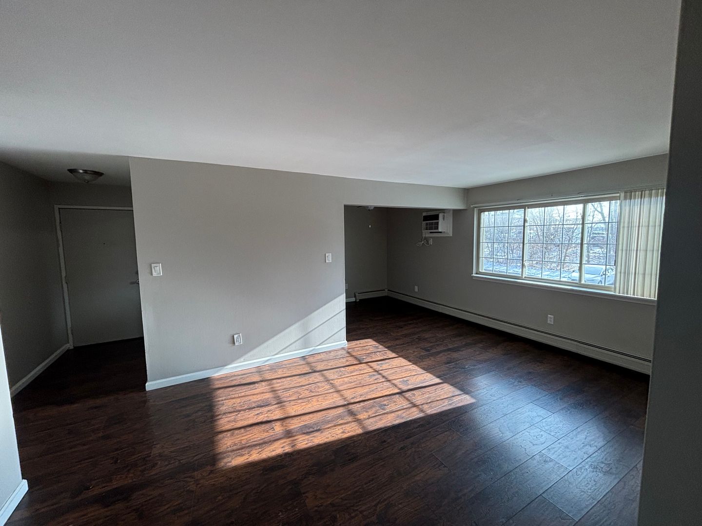 Mt.Clemens Apartment: 1 Valley Drive