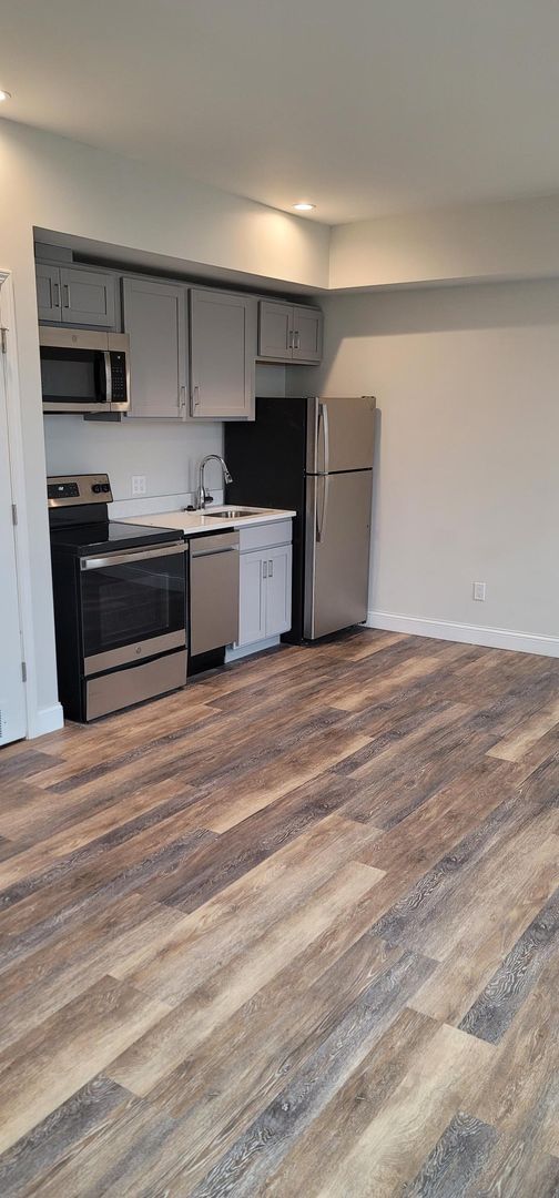 Detroit Apartment: 741 Seward St