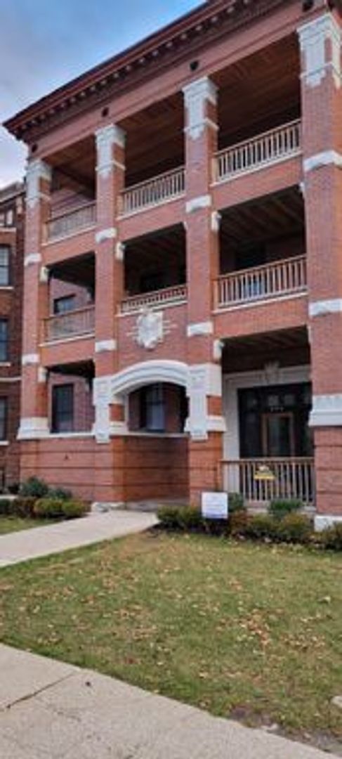 Detroit Apartment: 675 W. Willis