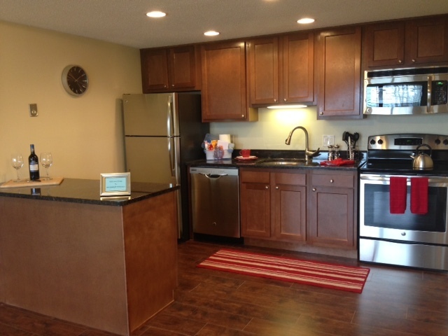 Westland Apartment: 110 Waterbury Ct