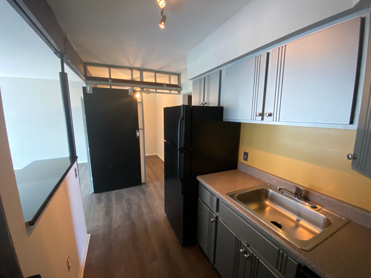 Clawson Apartment: 249 S Crooks