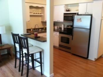 Royal Oak Apartment: 4905 Briarwood