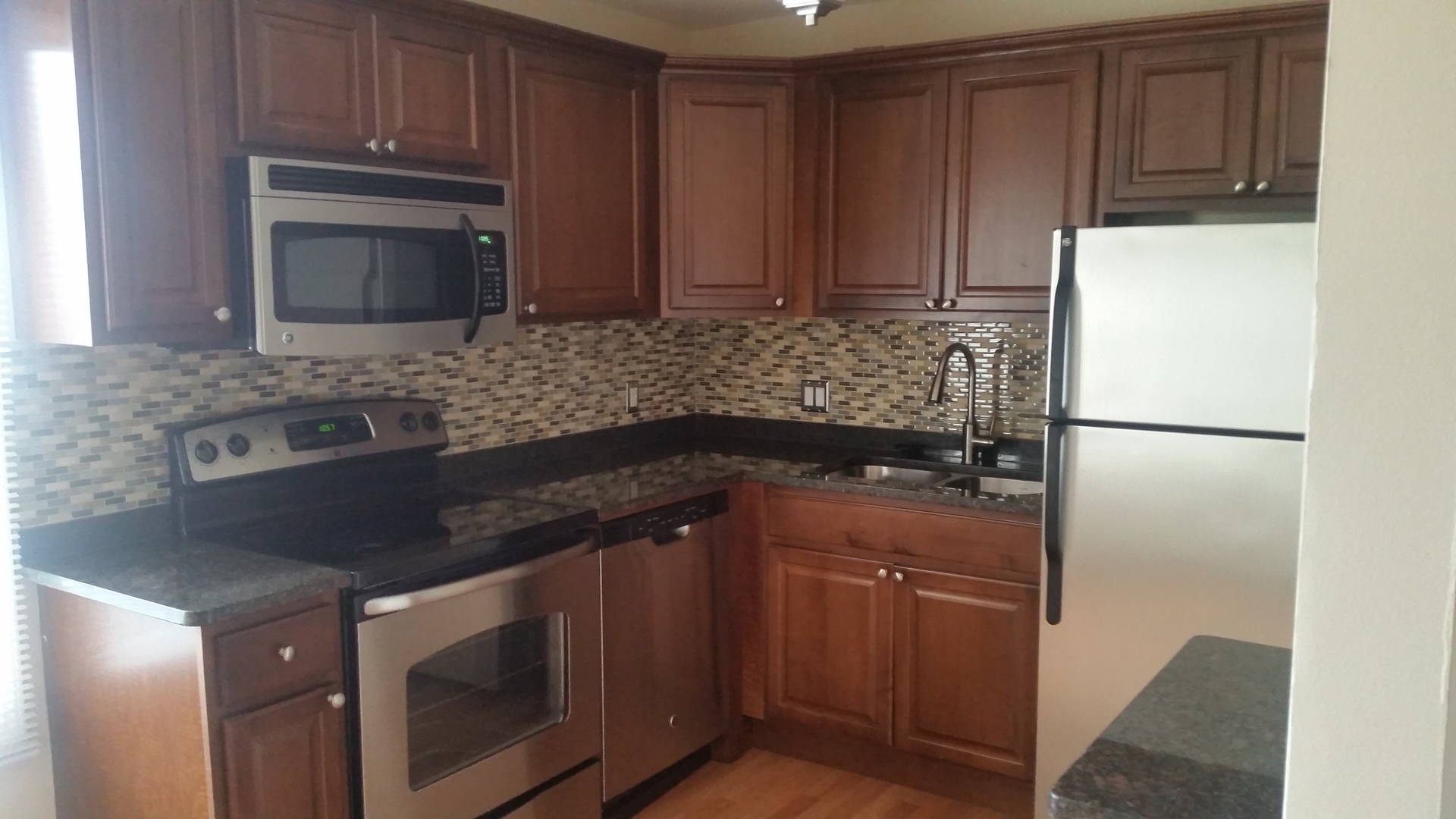 Royal Oak Apartment: 1105 N Stephenson Hwy