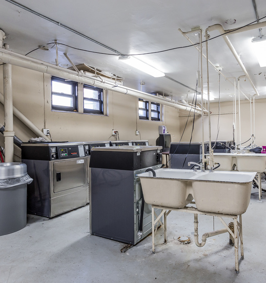 Laundry room at The Van Dyke LLC (2 of 3)