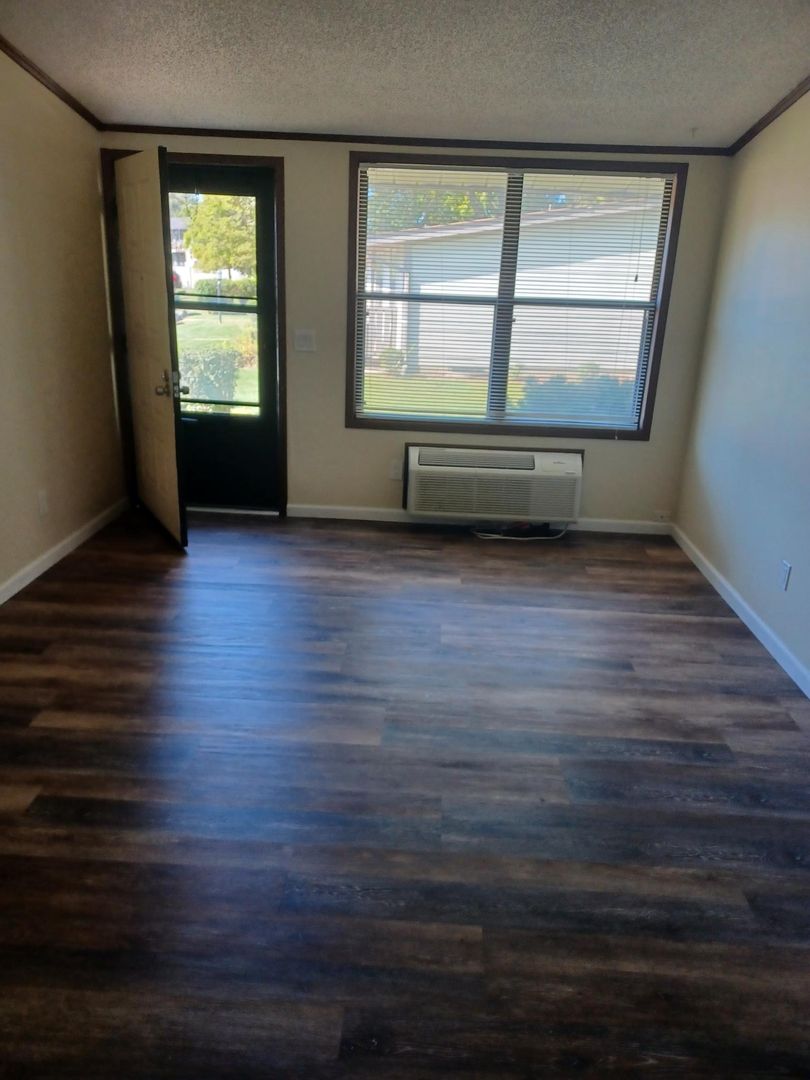 Waterbury Estates 3 of 12