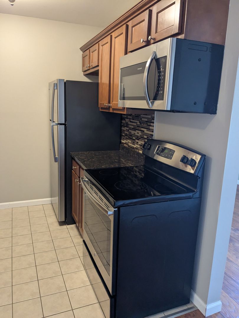 Fenton Apartment: 205 Trealout Drive