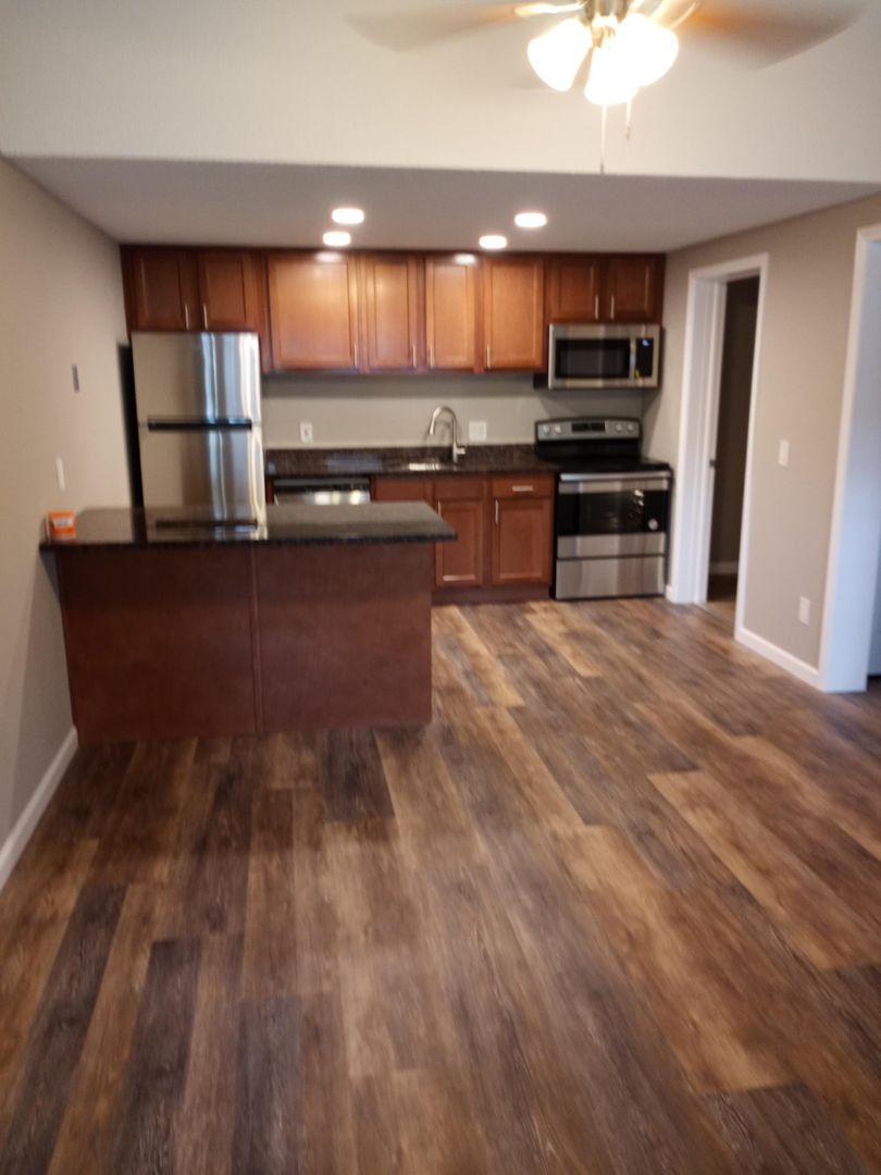 Westland Apartment: 110 Waterbury Ct