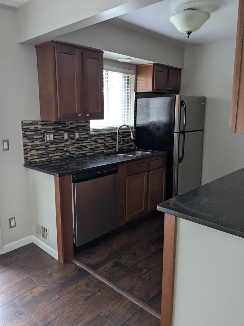 Fenton Apartment: CV2