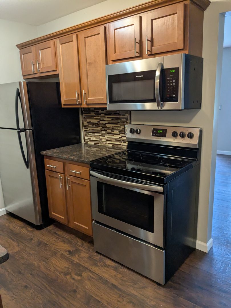 Fenton Apartment: 205 Trealout Drive