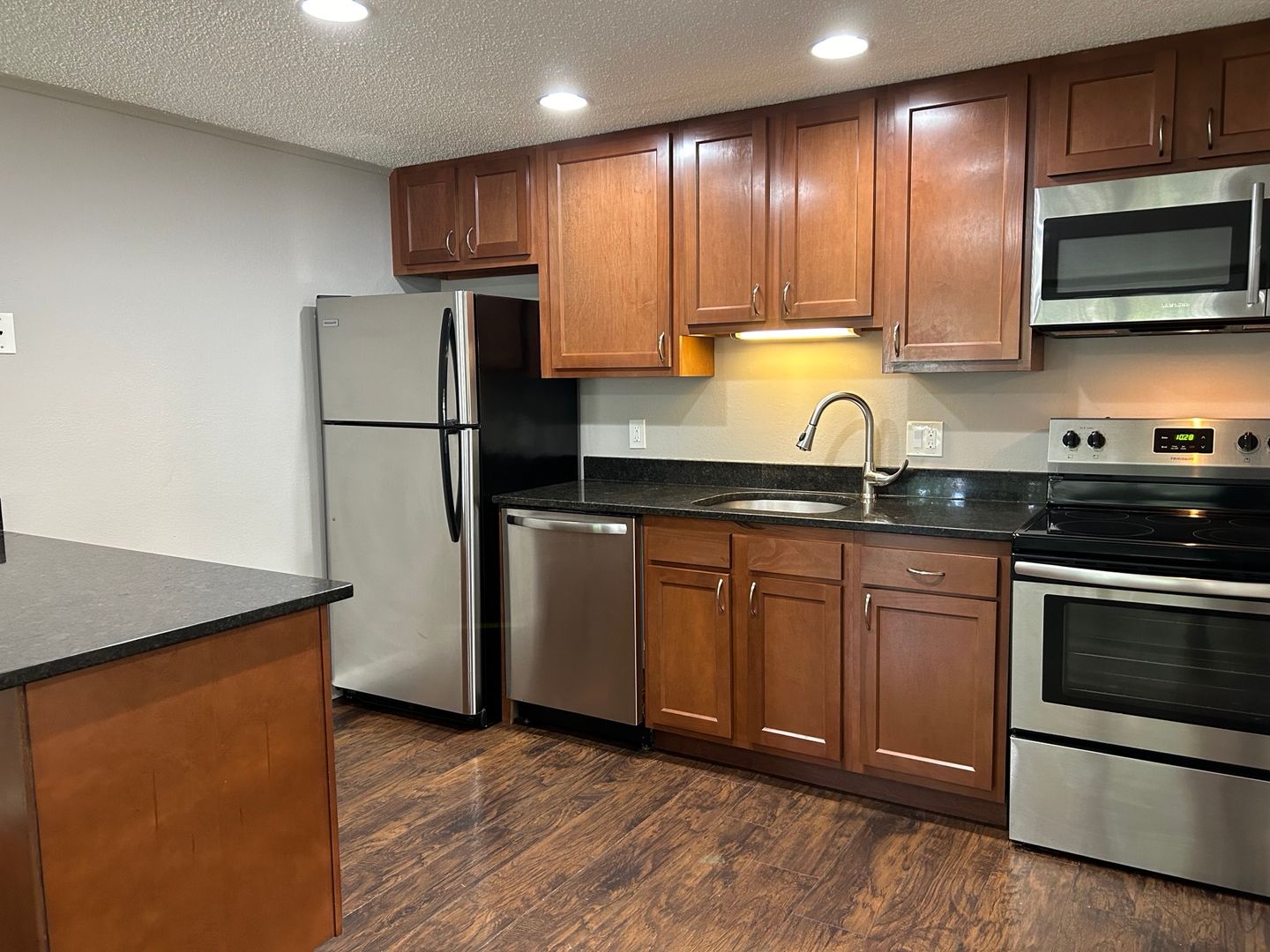 Westland Apartment: 110 Waterbury Ct