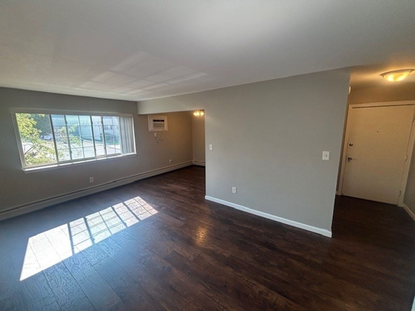 Mt.Clemens Apartment: 1 Valley Drive