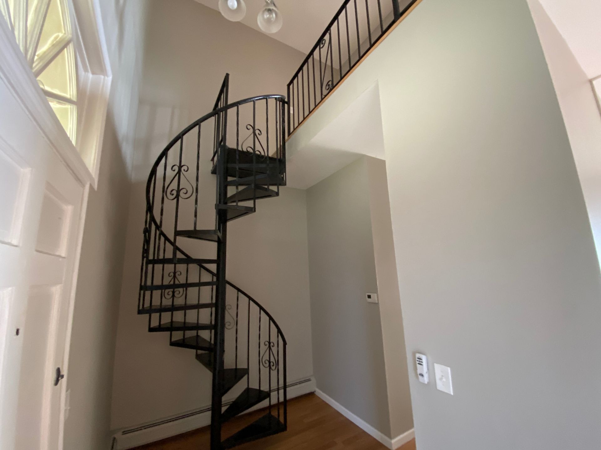 Royal Oak Apartment: 1105 N Stephenson Hwy