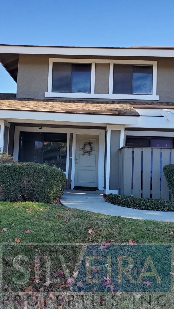 Santa Maria House: 1140 Sumner Pl. Unit B