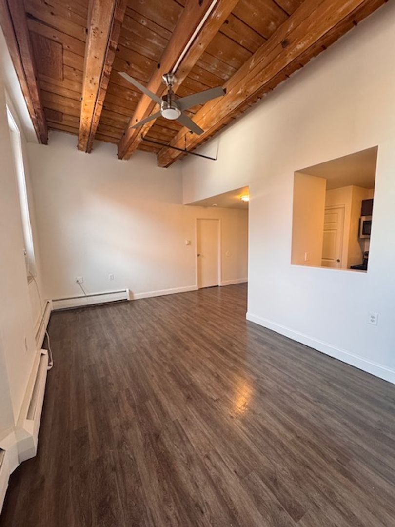 Springfield Apartment: 15 Taylor St.