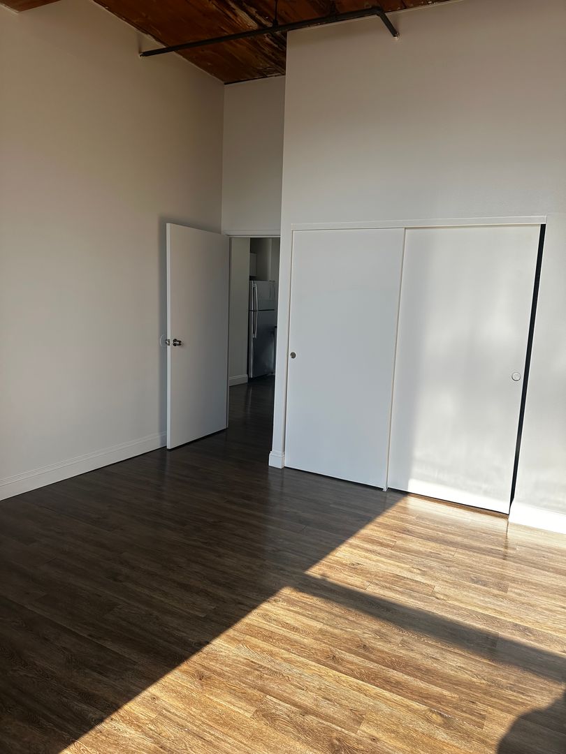 Springfield Apartment: 15 Taylor St.