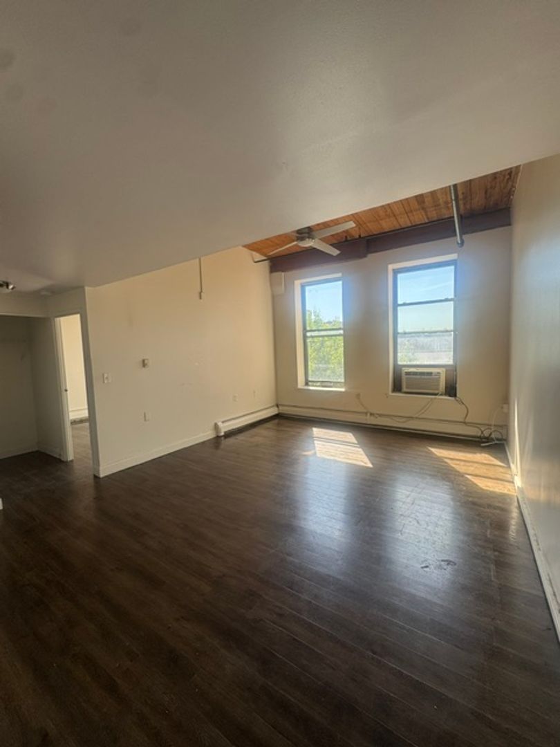 Springfield Apartment: 15 Taylor St.