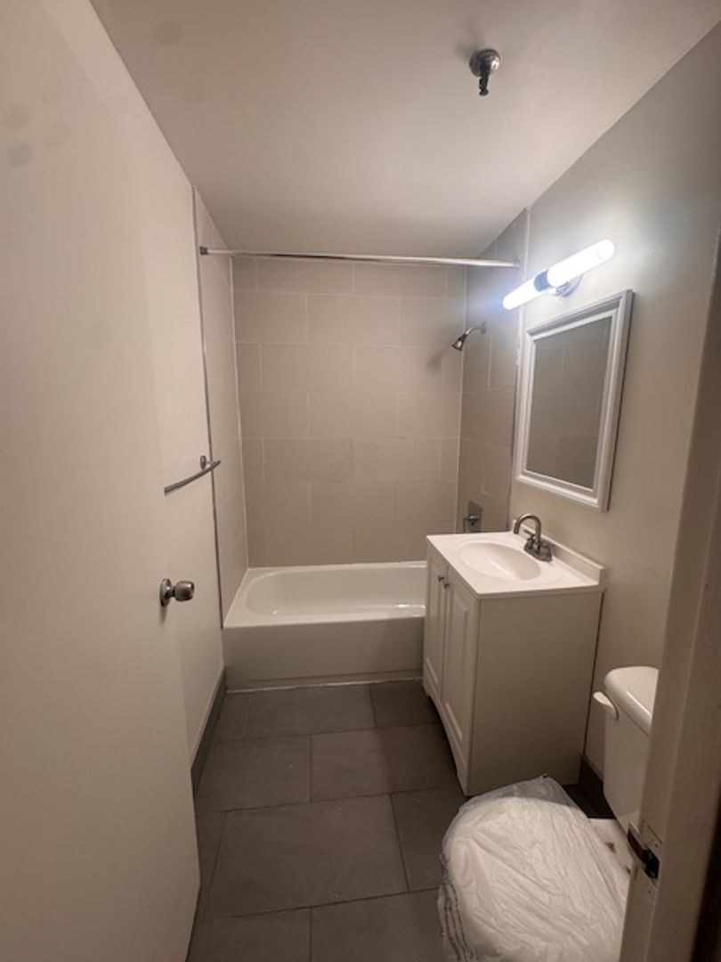 Springfield Apartment: 15 Taylor St.