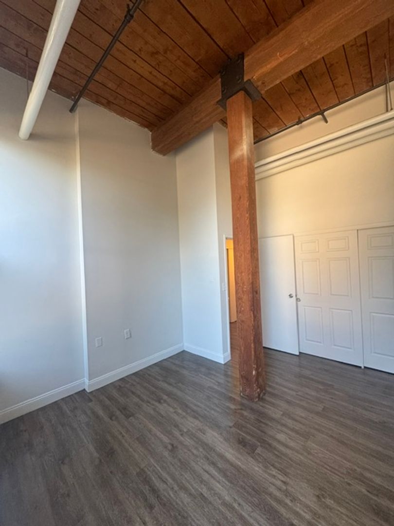 Springfield Apartment: 15 Taylor St.