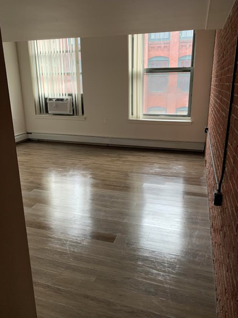 Springfield Apartment: 15 Taylor St.