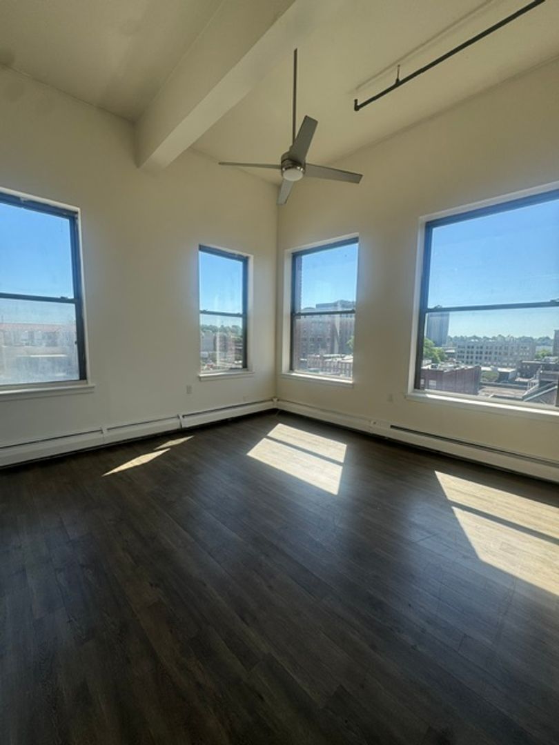 Springfield Apartment: 15 Taylor St.