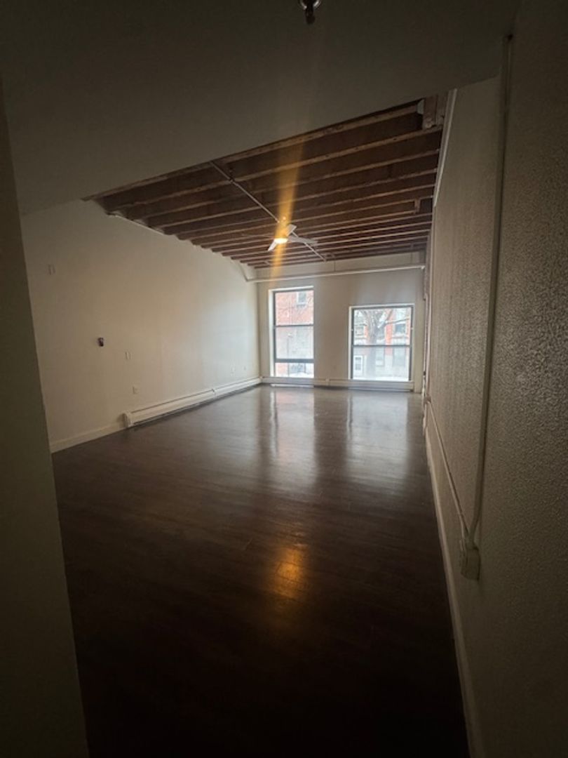 Springfield Apartment: 15 Taylor St.