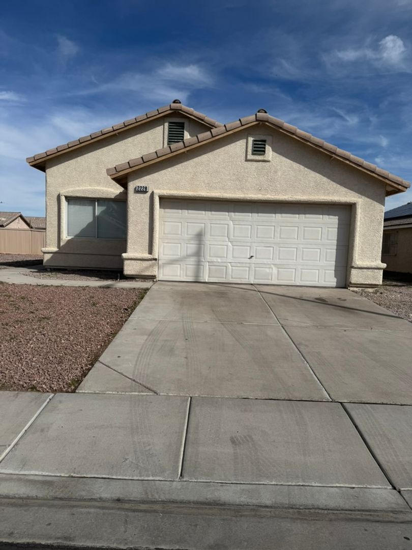 North Las Vegas House: 2228 Cambridge Elms St