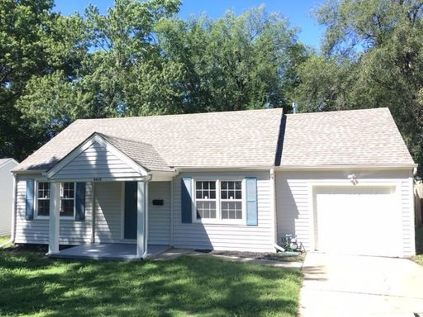 Kansas City House: 8410 Summit St
