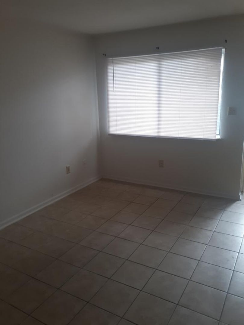 greenwood Condo: 1522 Parkway Court
