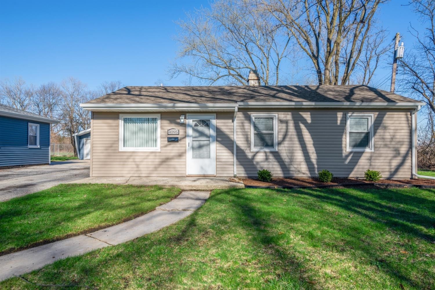 Hobart House: 4095 Howard Street