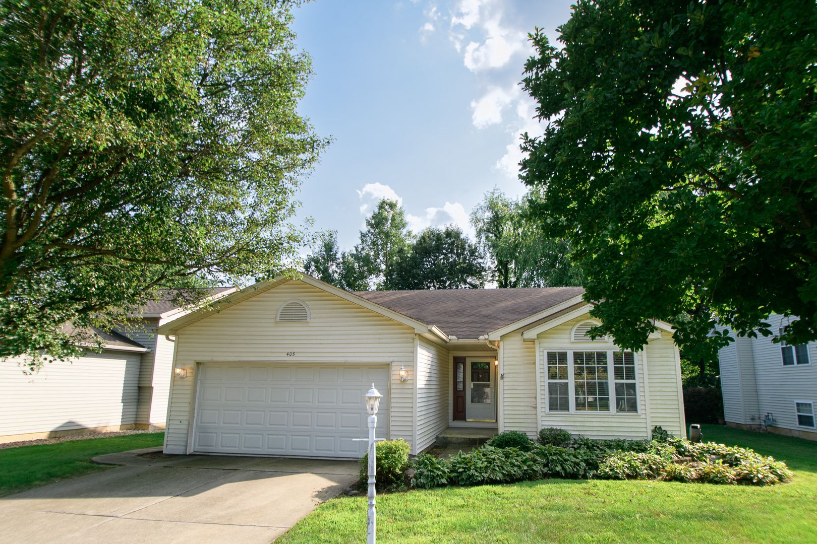 Valparaiso House: 405 Galway Drive