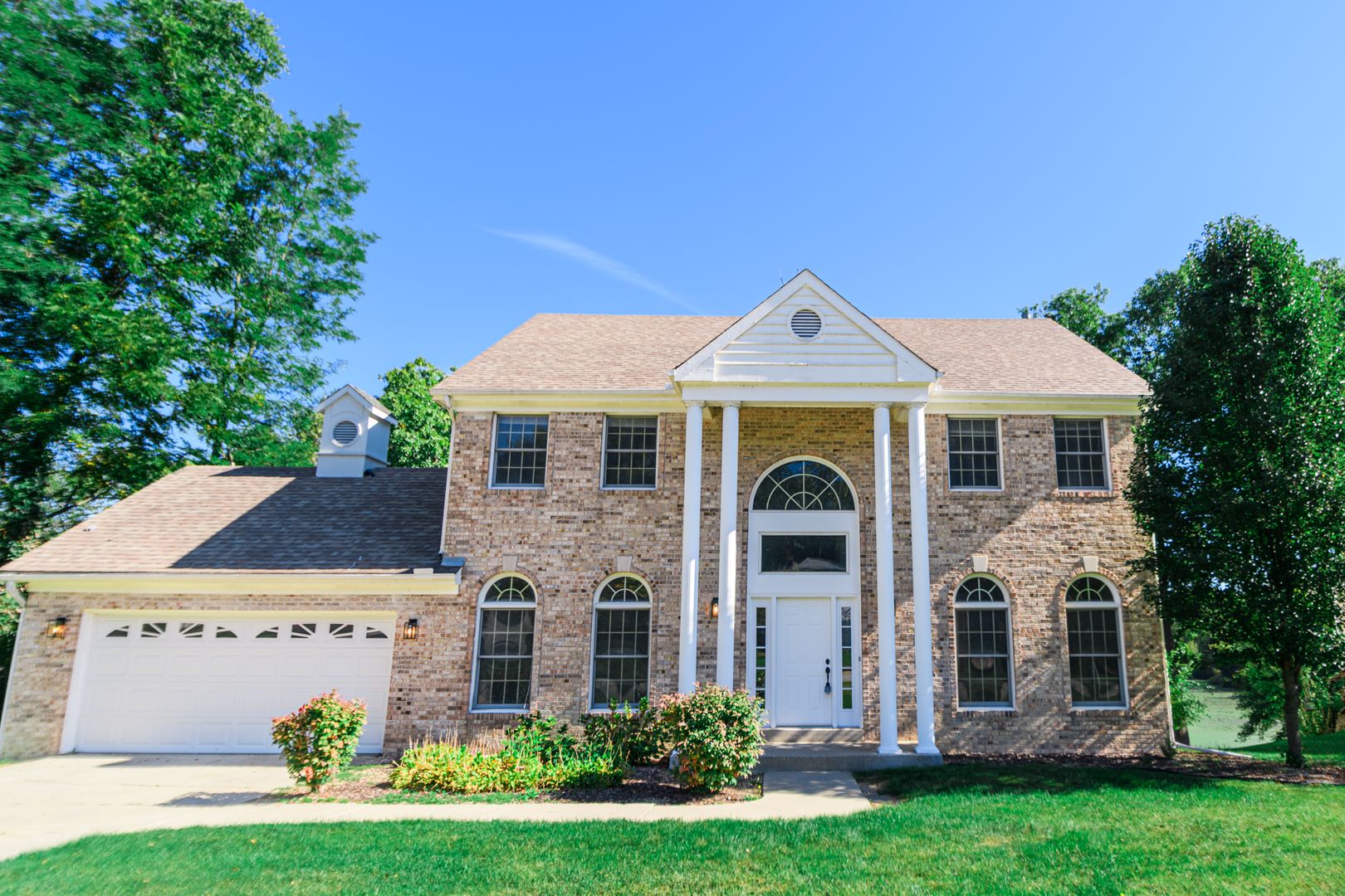 Valparaiso House: 369 Tremont Lane
