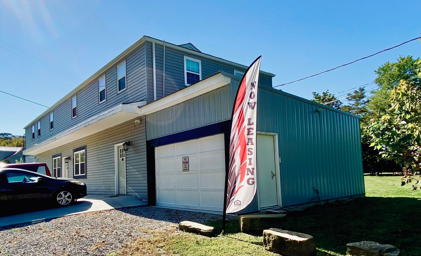 Parkersburg Apartment: 1176 Red Hill Road