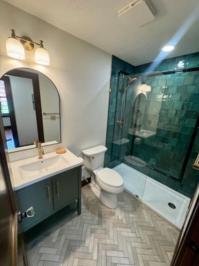 Modern downtown living at its finest! 1 BR/1 Bath Apt. with premium finishings – photo 1