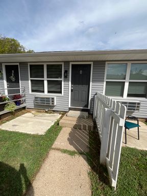 Coming Soon! Cozy and Comfortable in Belpre, OH – photo 1