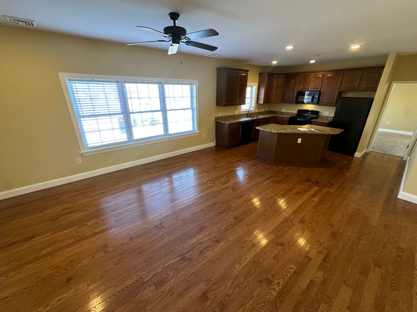 Parkersburg Apartment: 1026 Avery Street