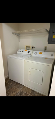 Spacious Fully Furnished 1 Bedroom Apartment | All Utilities + Wi-Fi Included – photo 1