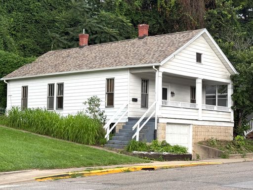 Cute and Cozy 2 bed/1 bath home in Marietta, Ohio
