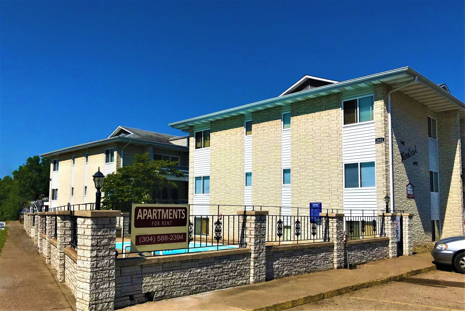 Parkersburg Apartment: 2801 Emerson Avenue